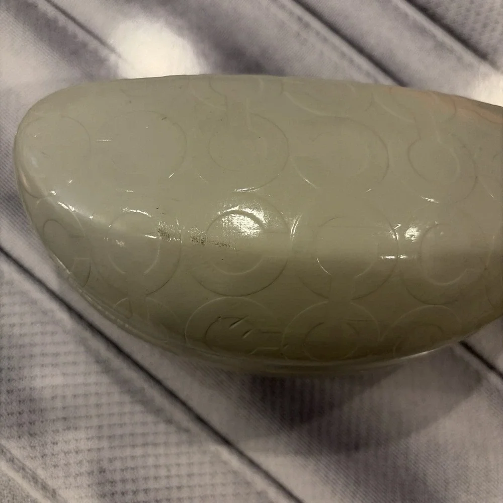 Coach Large White Clamshell Sunglasses Eyeglasses Case